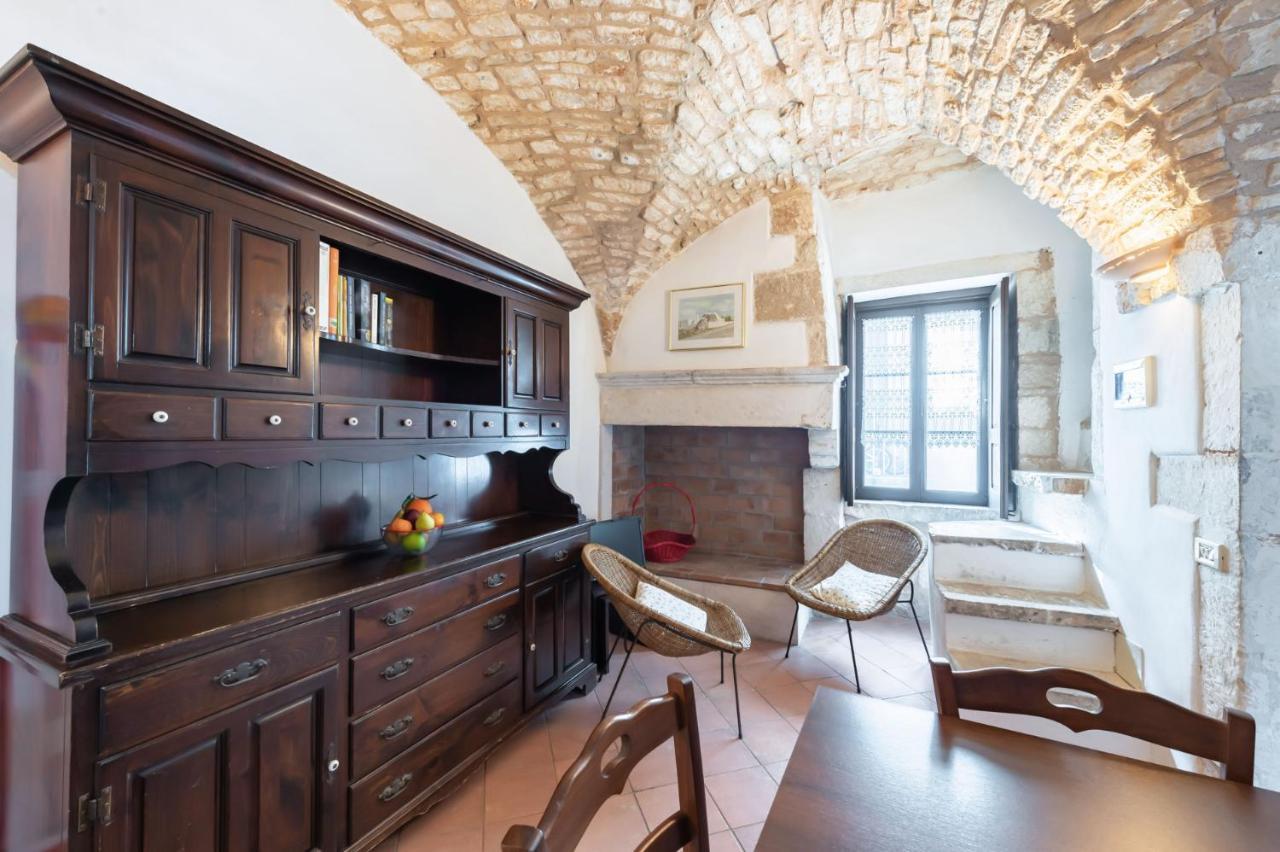La Mansarda Di Martina By Rentbeat Leilighet Martina Franca Eksteriør bilde