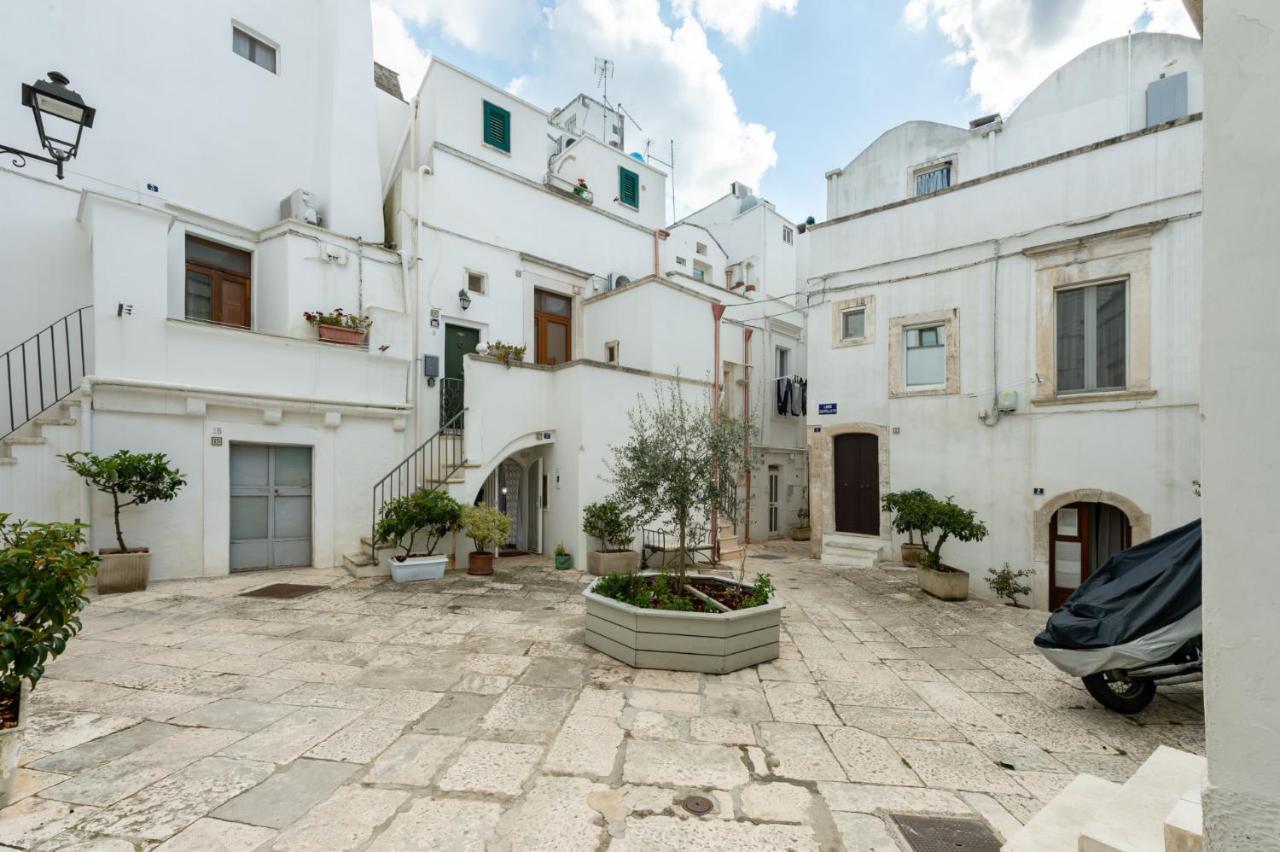 La Mansarda Di Martina By Rentbeat Leilighet Martina Franca Eksteriør bilde
